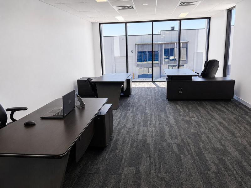Window-side workstations