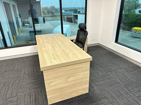 10 Must-Have Wooden Office Tables